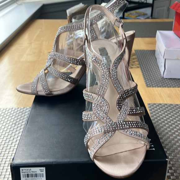 Inc RANDIIBIS heels in bisque - Picture 2 of 6